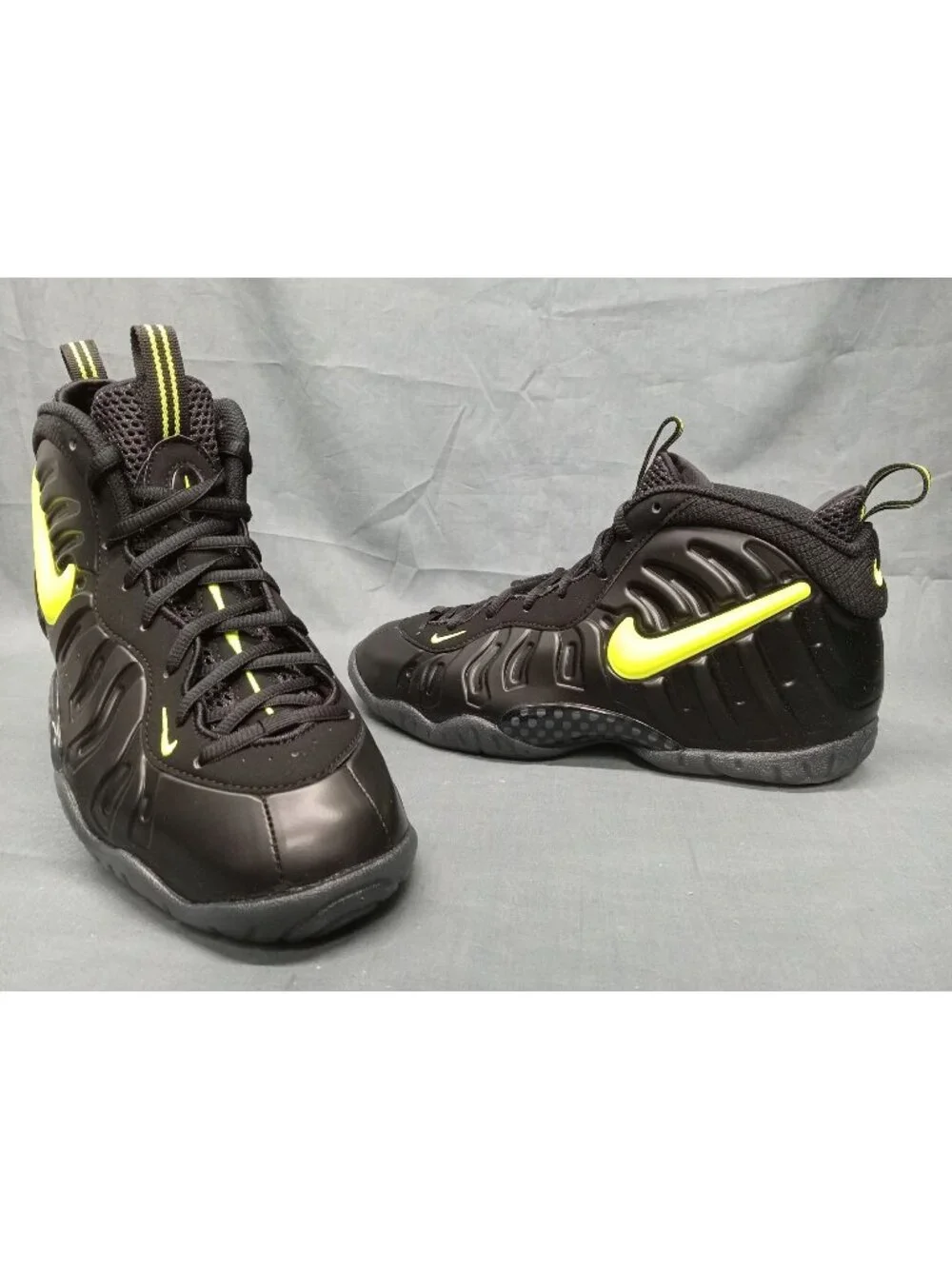 Nike Little Posite Pro (GS) Sneaker Black Voltage Yellow Boys Size 6 NEW IN BOX!